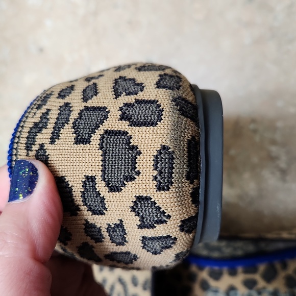 Rothys Loafer Leopard print size 11 - Picture 4 of 4